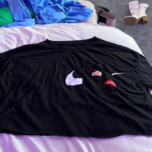 Oversized Nike crop crop woth swoosh